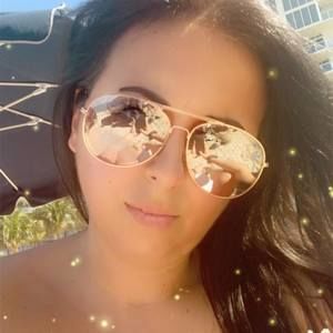 Meet your Posher, Amalia